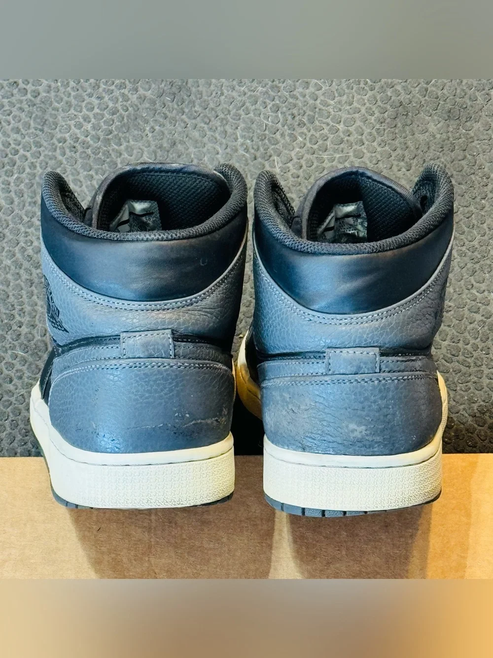 Jordan 1 Retro Mid ‘Black Dark Grey’ 2017 (Sz 12M)